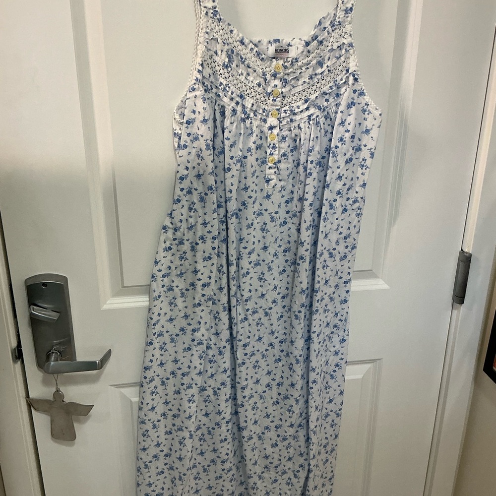 XXL nightgown - Picture 2 of 4